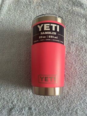 Yeti Rambler 20 oz Tumbler - Coral